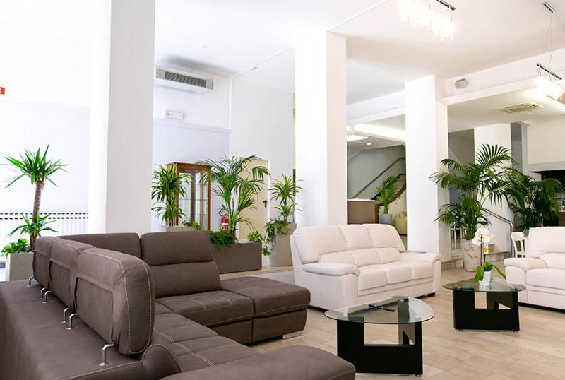 Hotel La Perla Rimini Dış mekan fotoğraf