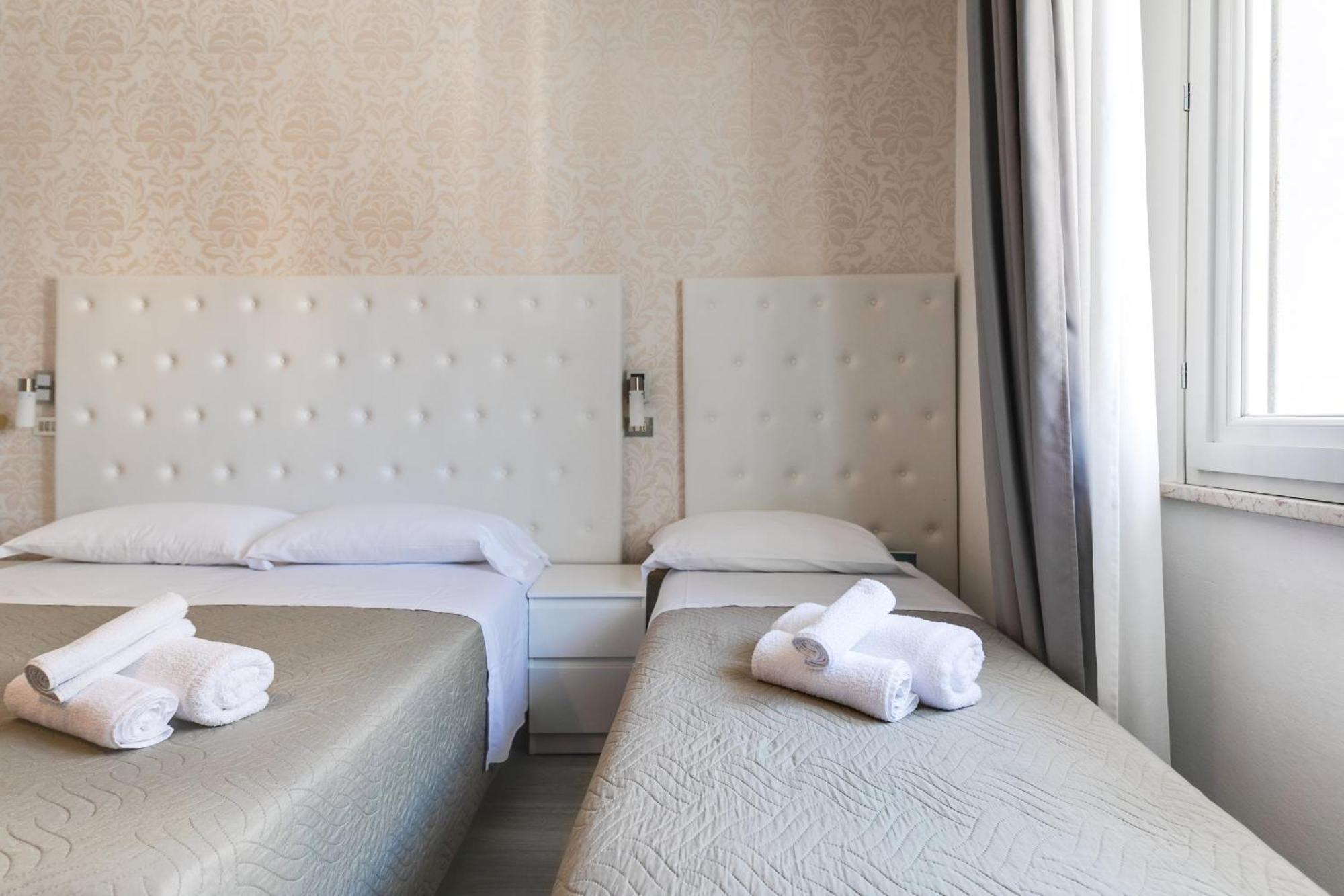 Hotel La Perla Rimini Dış mekan fotoğraf