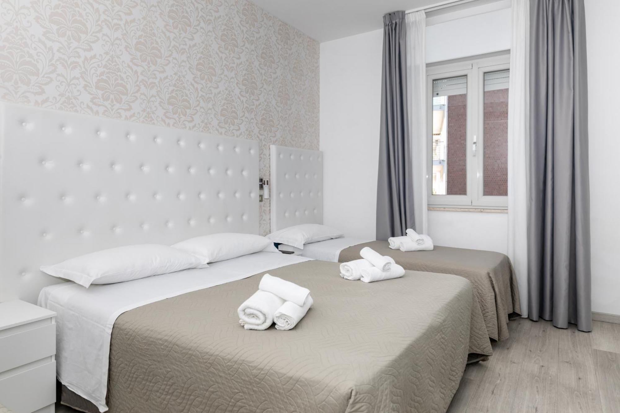 Hotel La Perla Rimini Dış mekan fotoğraf