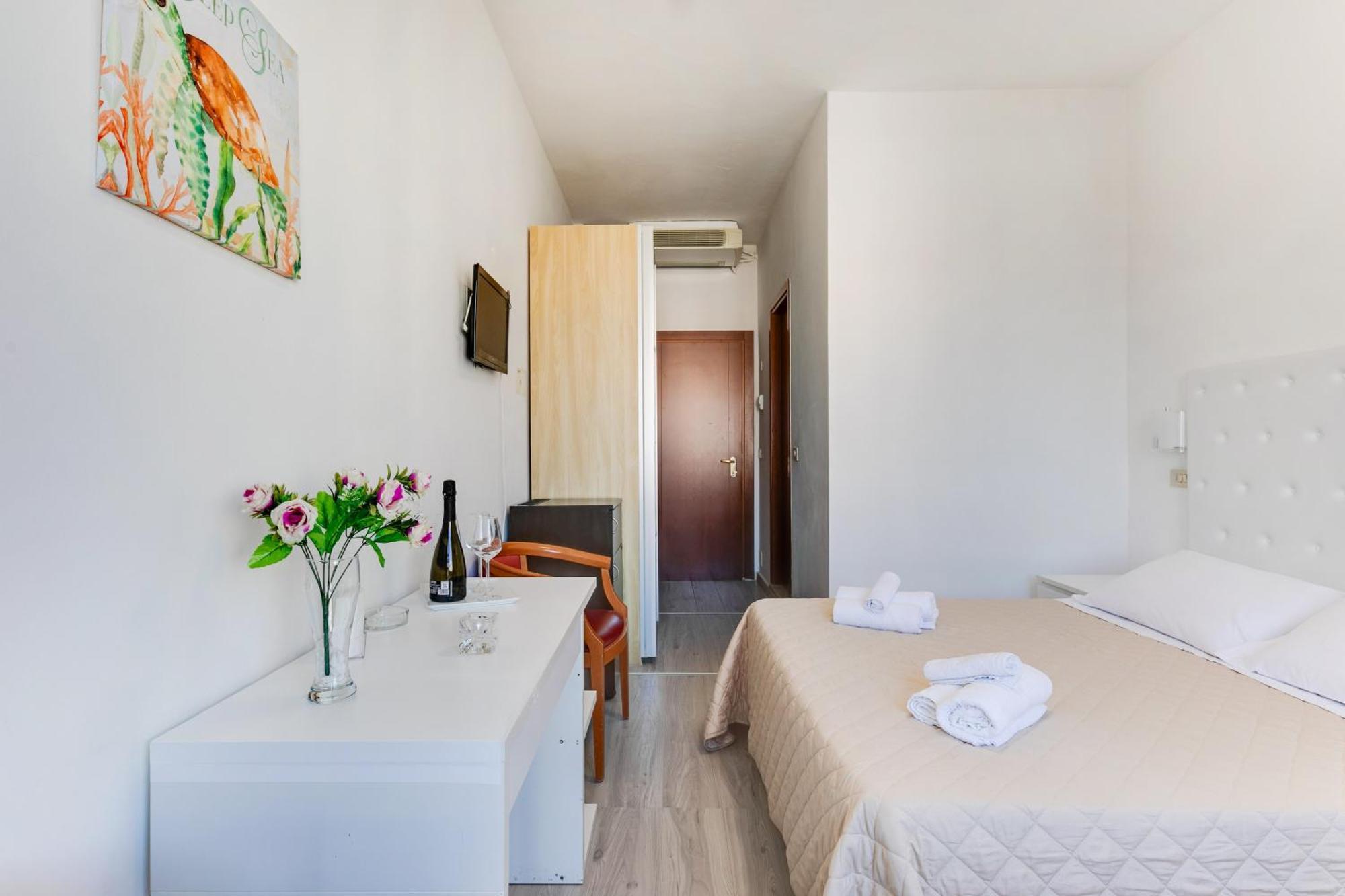 Hotel La Perla Rimini Dış mekan fotoğraf