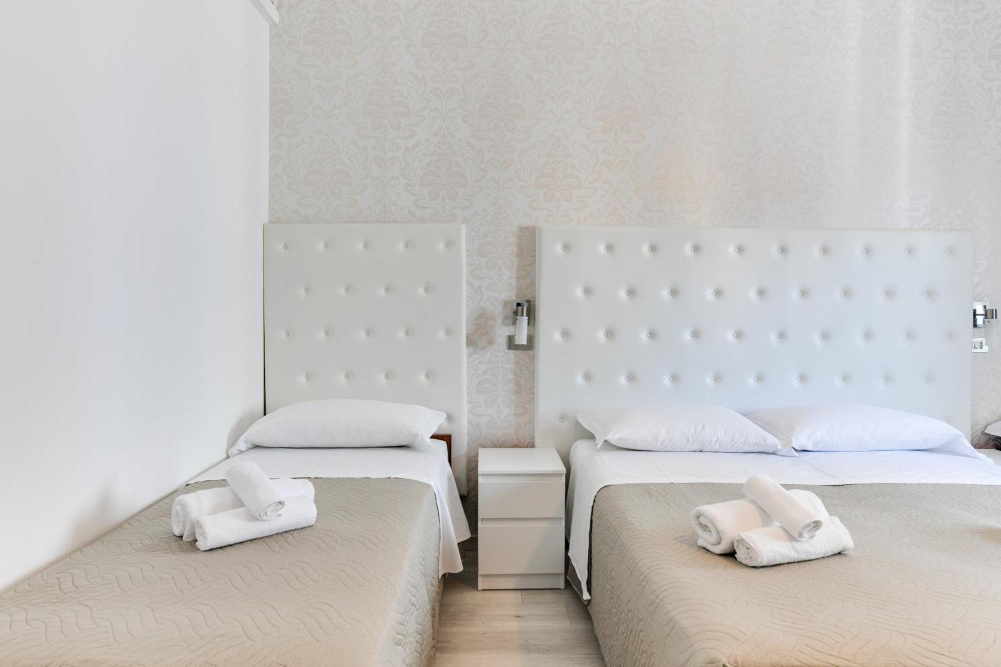 Hotel La Perla Rimini Dış mekan fotoğraf