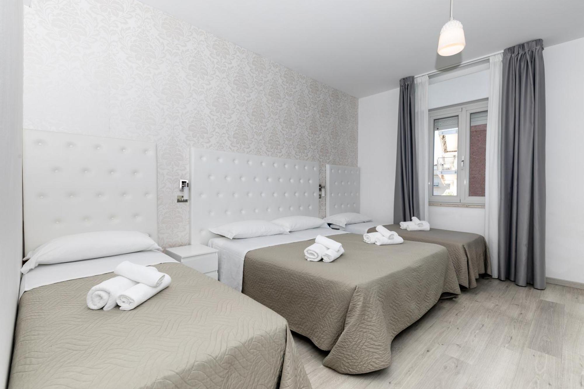 Hotel La Perla Rimini Dış mekan fotoğraf