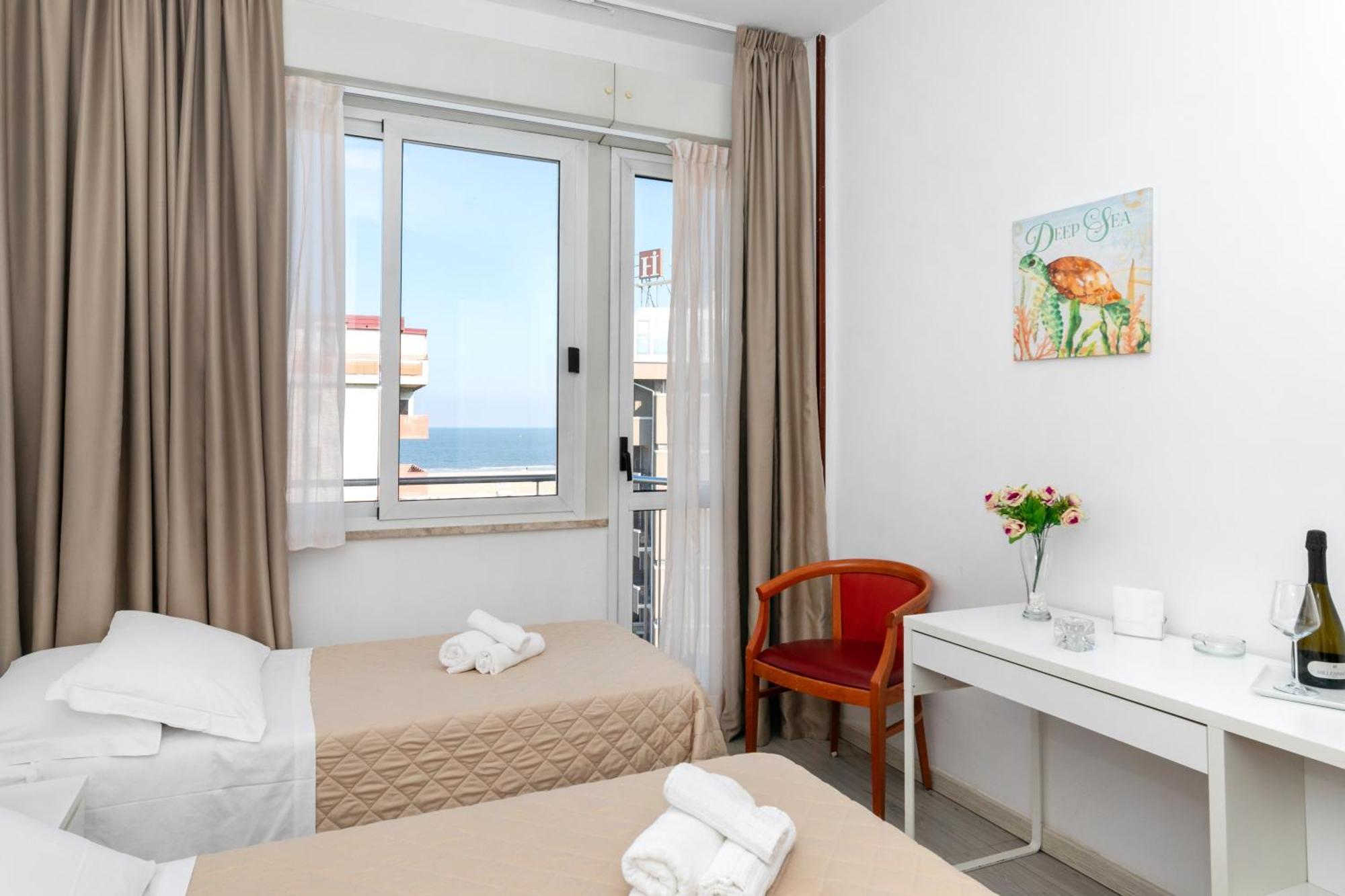 Hotel La Perla Rimini Dış mekan fotoğraf