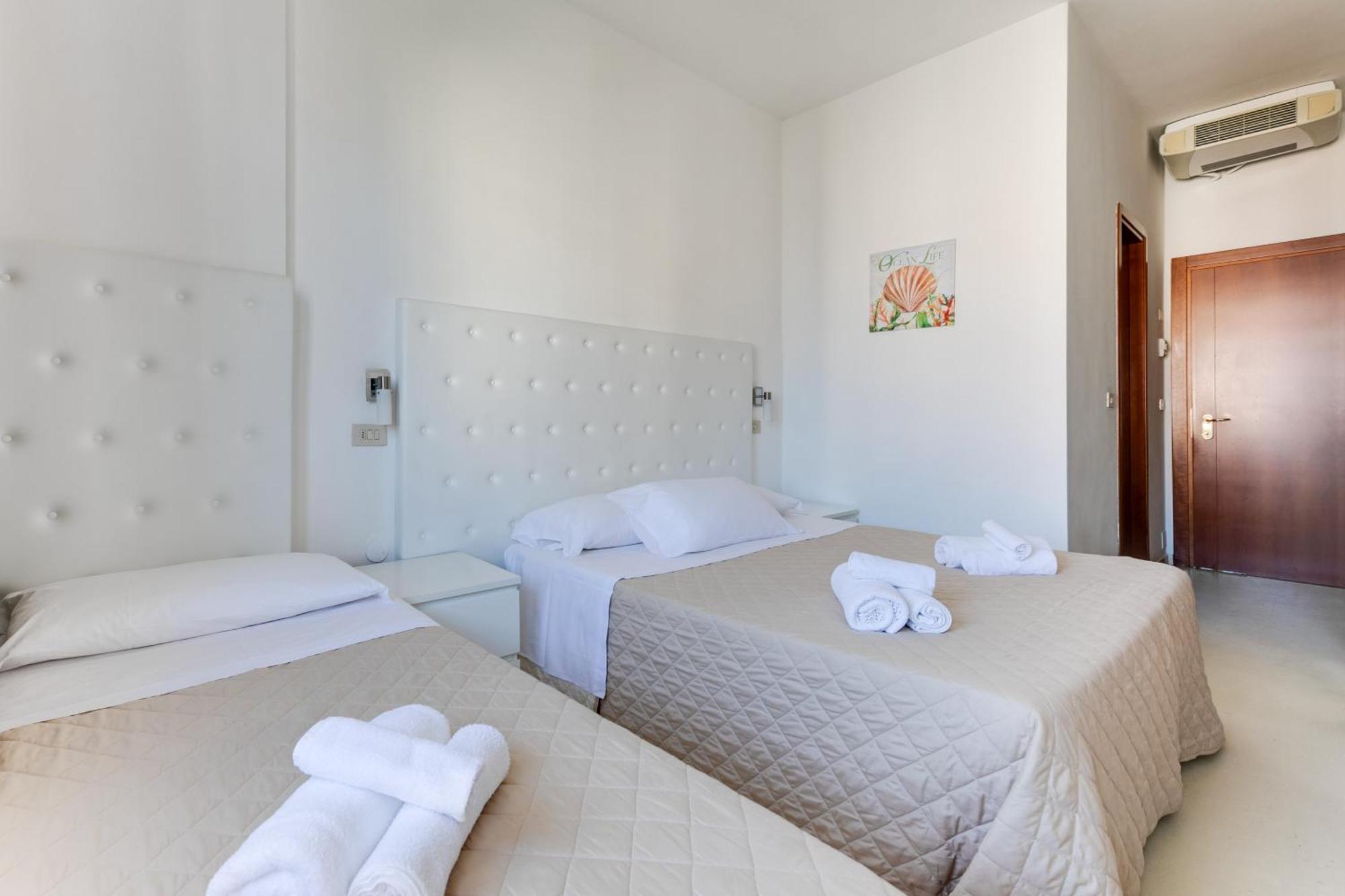 Hotel La Perla Rimini Dış mekan fotoğraf