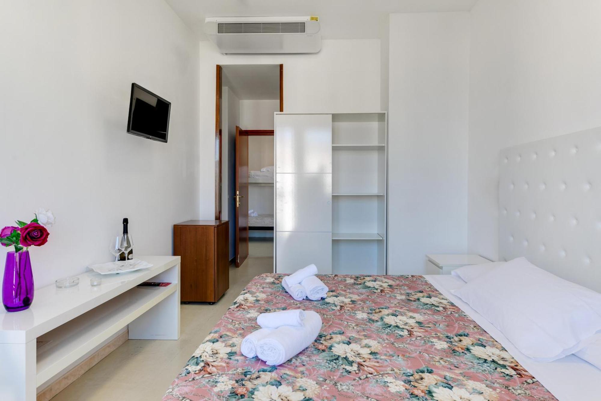 Hotel La Perla Rimini Dış mekan fotoğraf