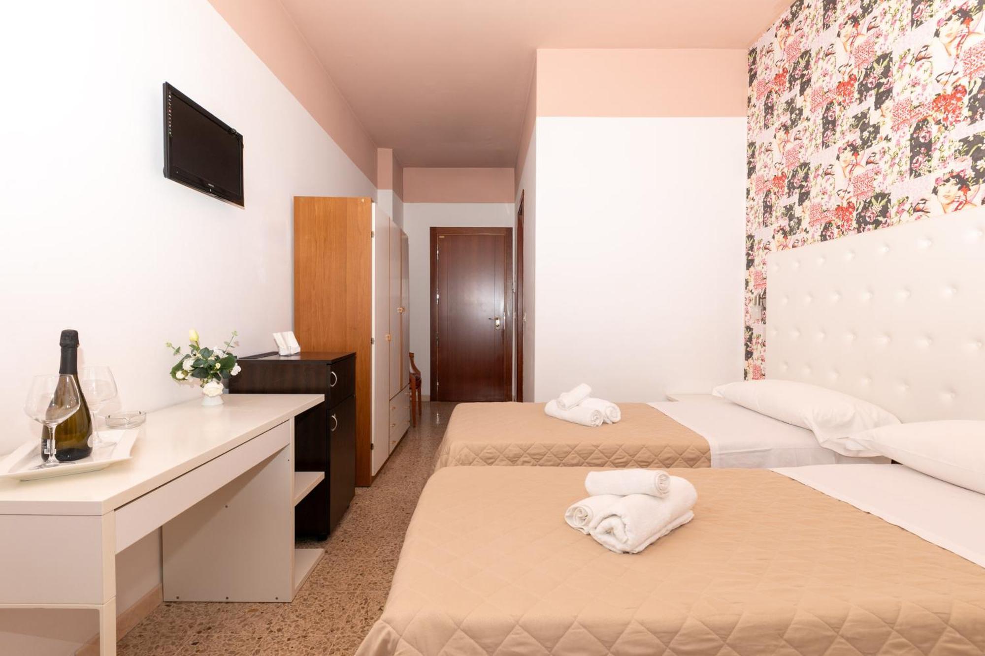 Hotel La Perla Rimini Dış mekan fotoğraf