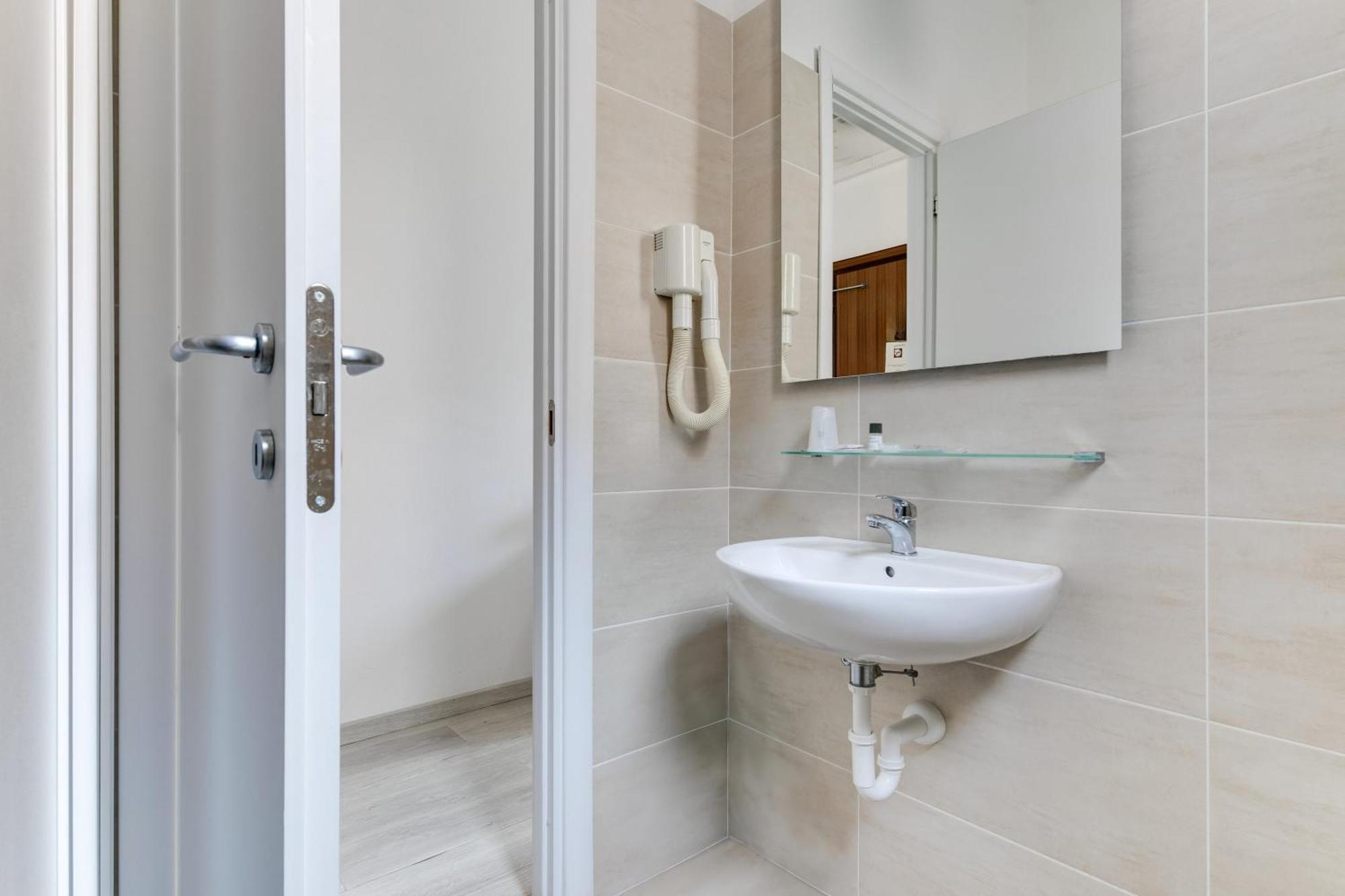 Hotel La Perla Rimini Dış mekan fotoğraf