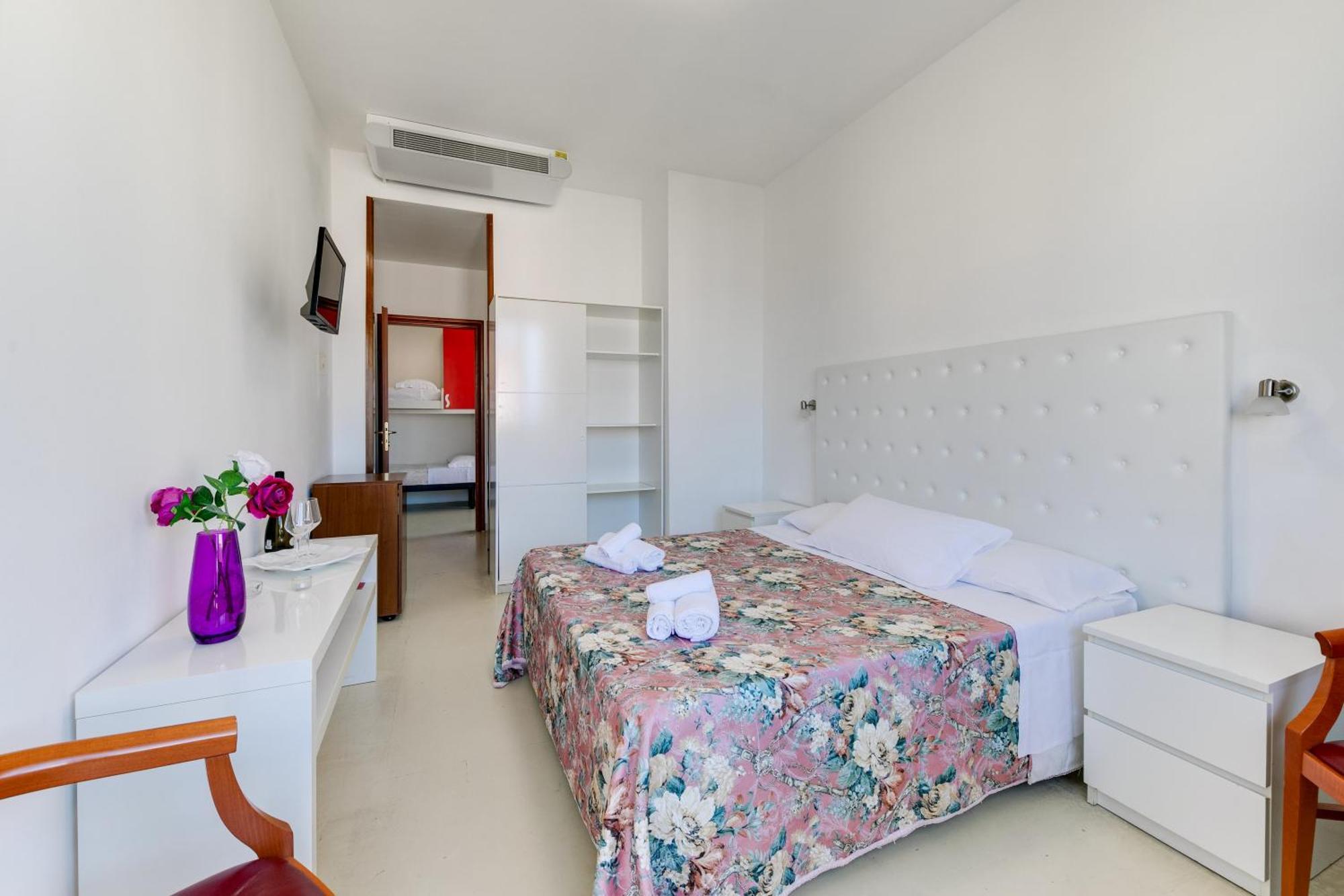 Hotel La Perla Rimini Dış mekan fotoğraf