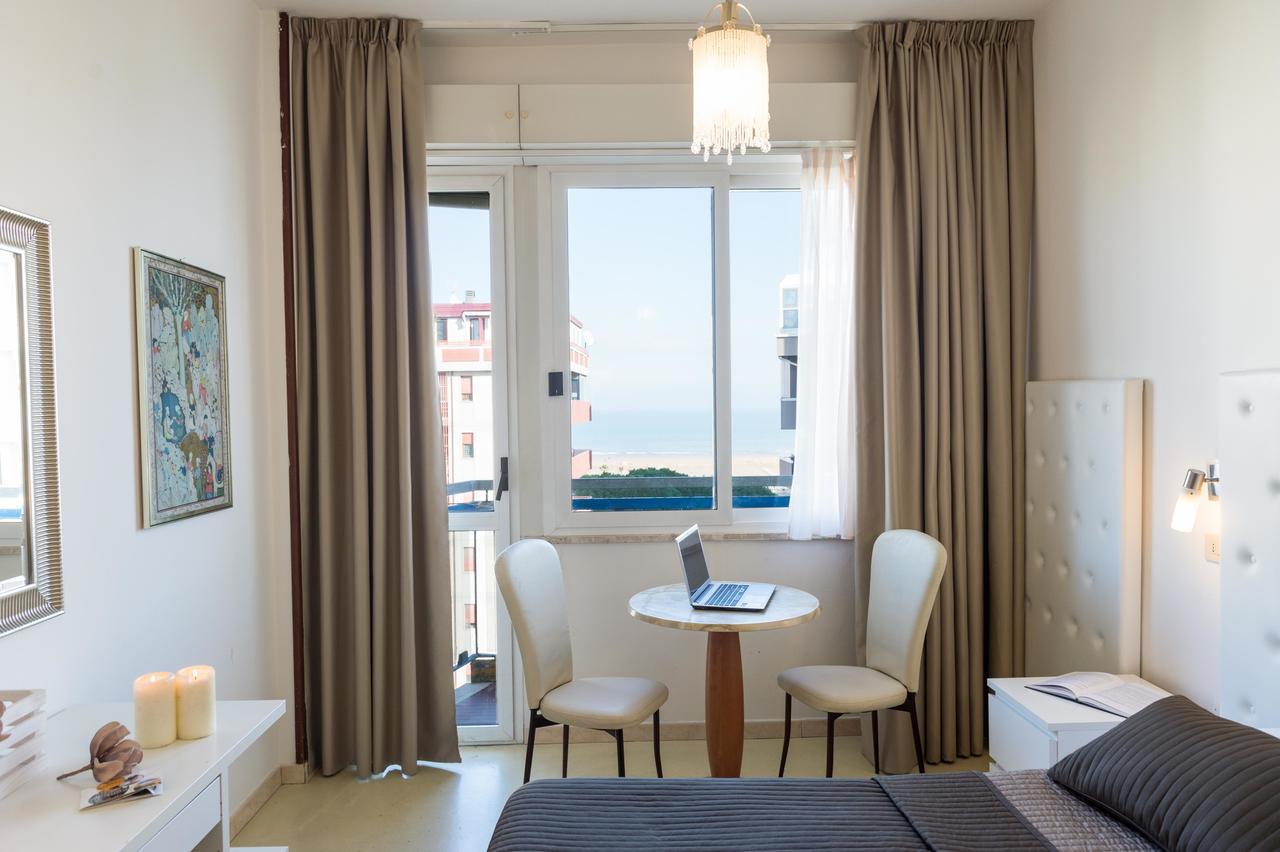 Hotel La Perla Rimini Dış mekan fotoğraf