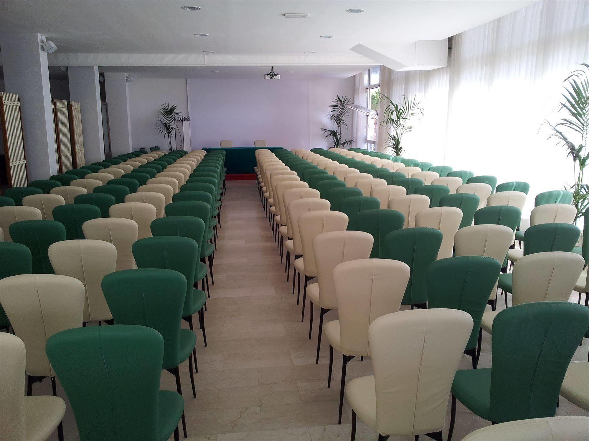 Hotel La Perla Rimini Dış mekan fotoğraf